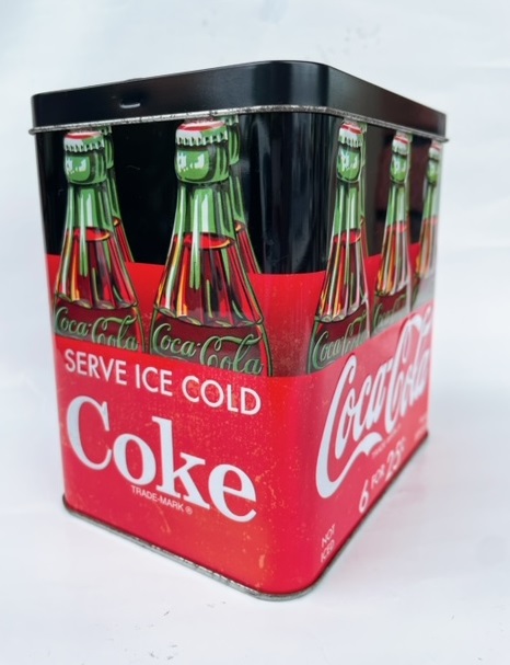 コカ・コーラビンテージ缶 取っ手付き エンボス加工 海外輸入品 W14.5 