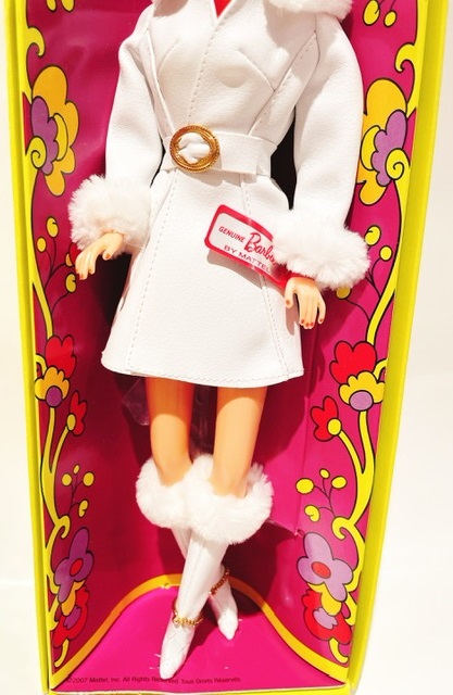 Red, White 'n Warm Barbie Doll -レッド、ホワイトアンドウォーム